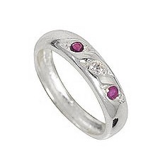 Taufring mit zwei Rubinsteinen und einem Zirkonia in echt Sterling-Silber 925