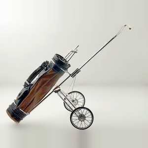 Zierfigur Golfwagen, Golftrolley mit Tasche in echt Sterling-Silber 925 und Leder